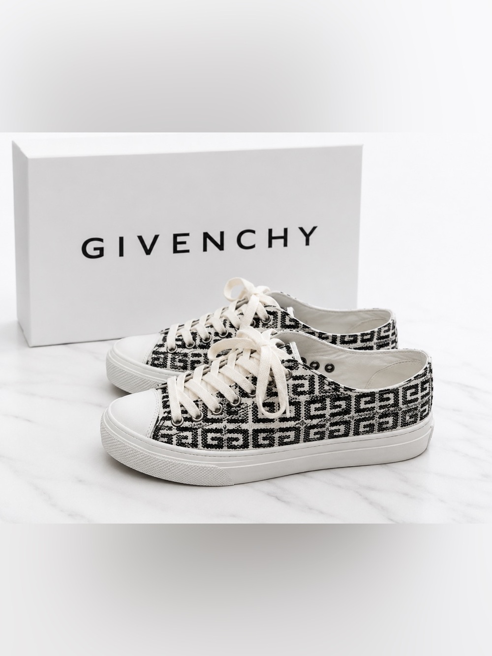 Givenchy White/Black Sneakers